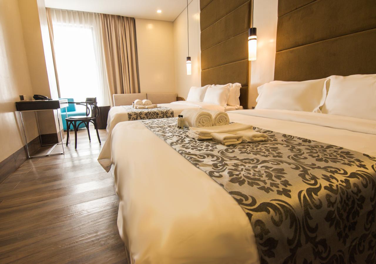Goldberry Lite Hotel Iloilo Extérieur photo