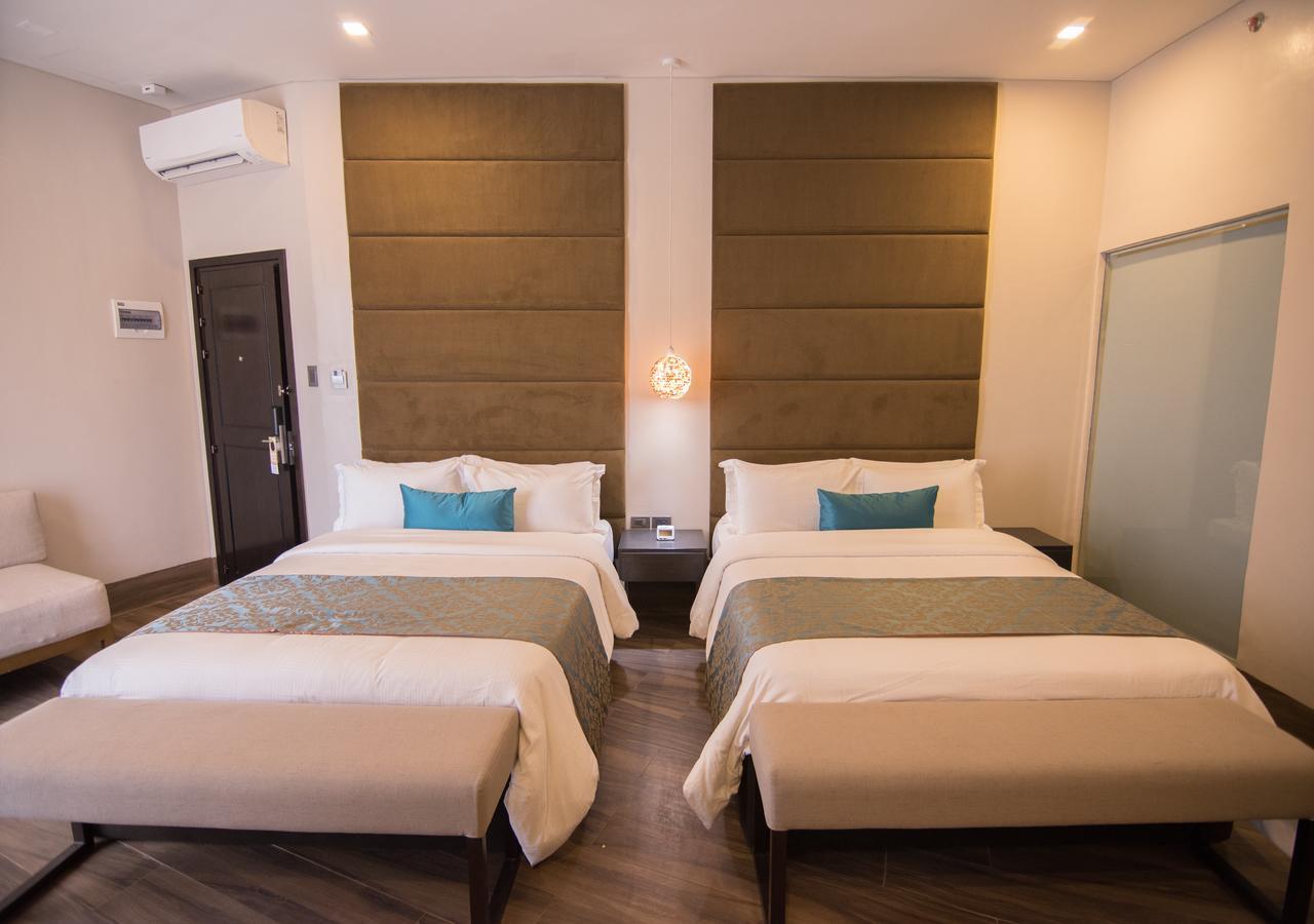 Goldberry Lite Hotel Iloilo Extérieur photo